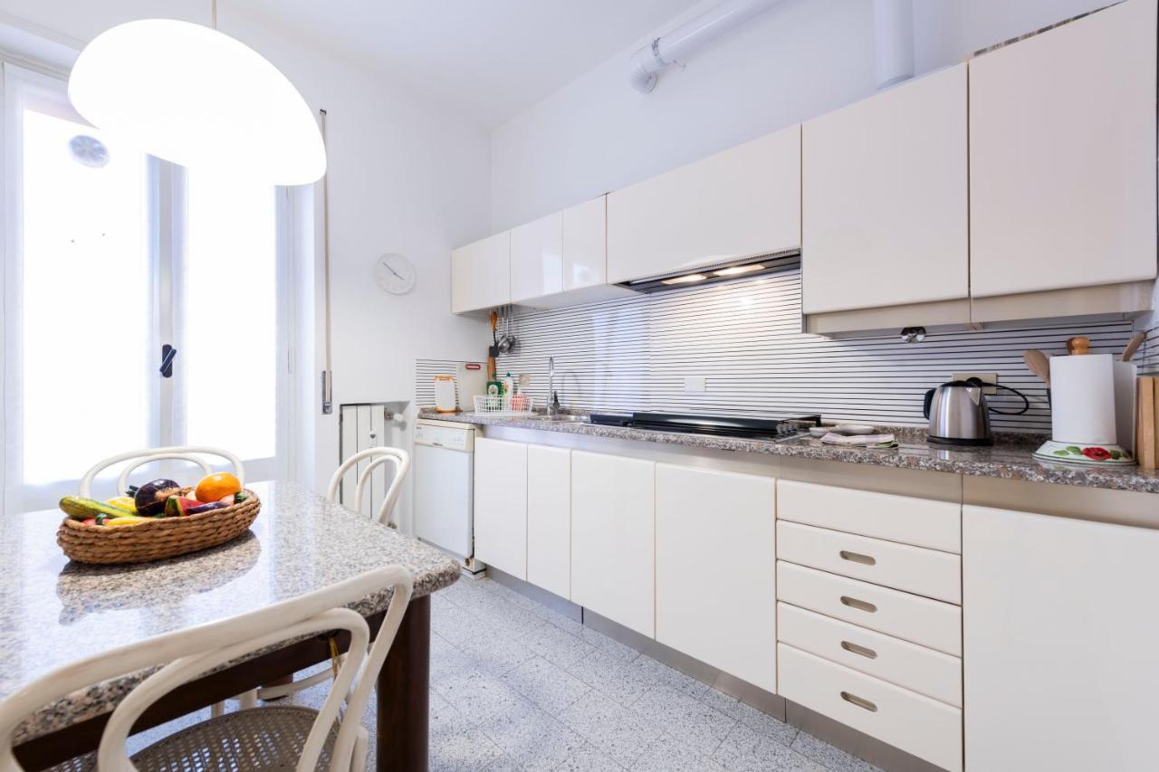 Residenza Astra Apartment Верона Екстериор снимка